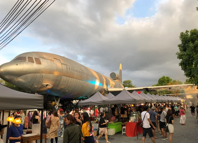 Chang Chui Plane Night Market
