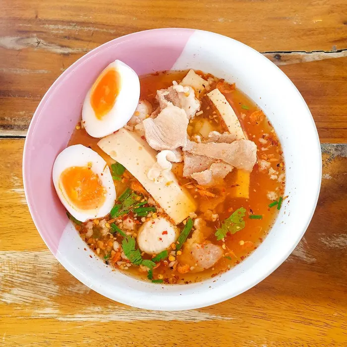 Khun Jaeng Guay Tiew Pak Mor Kao Wang