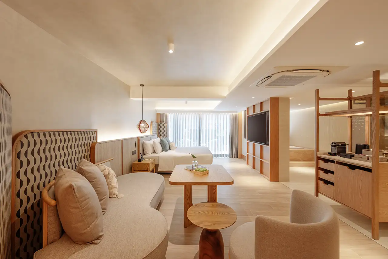 Deluxe Suite with Bathtub and Terrace Room