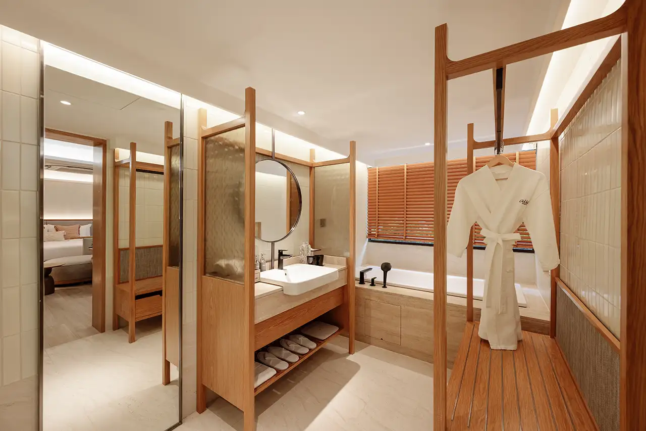 Premier Plus with Bathtub Room