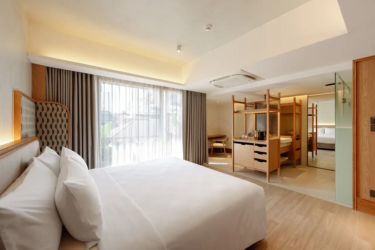 Superior Plus Room