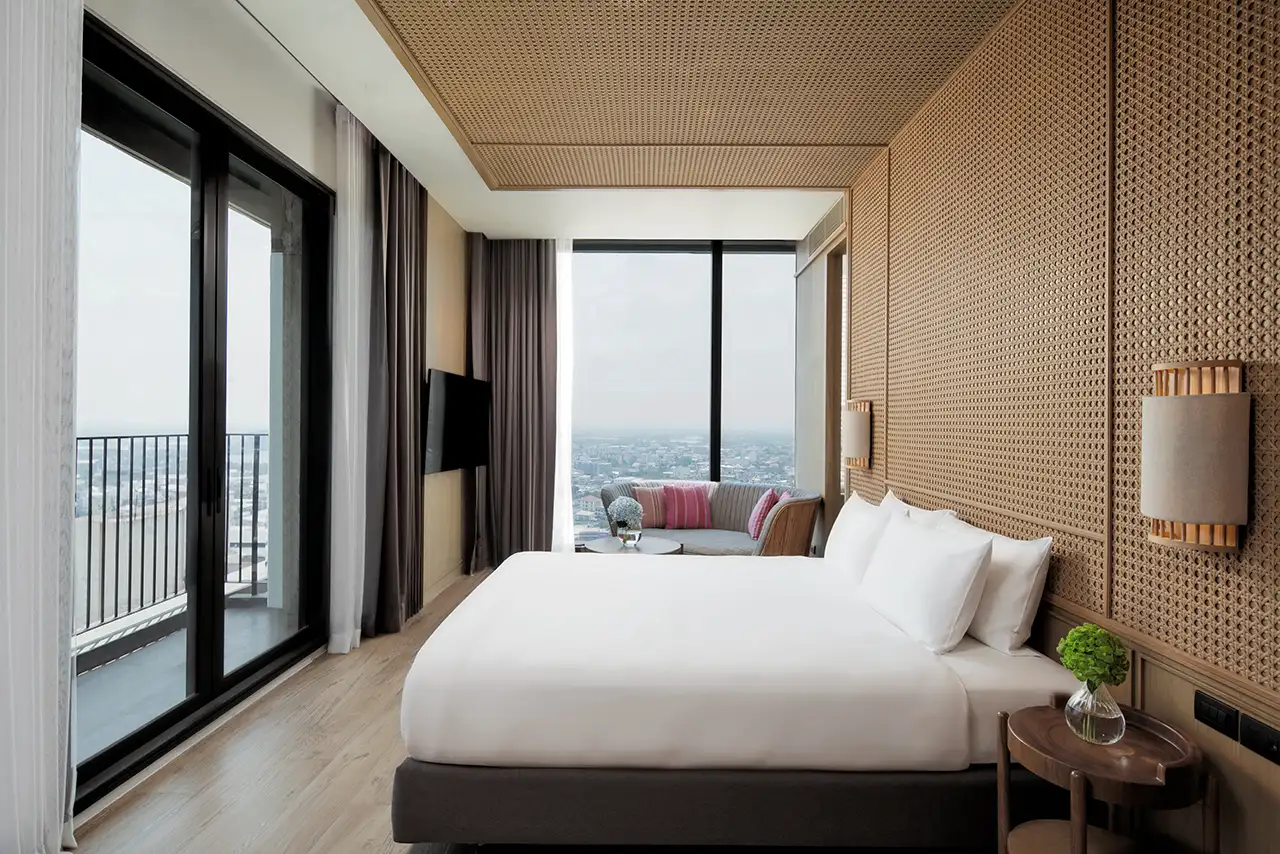 KAEN Corner Suite