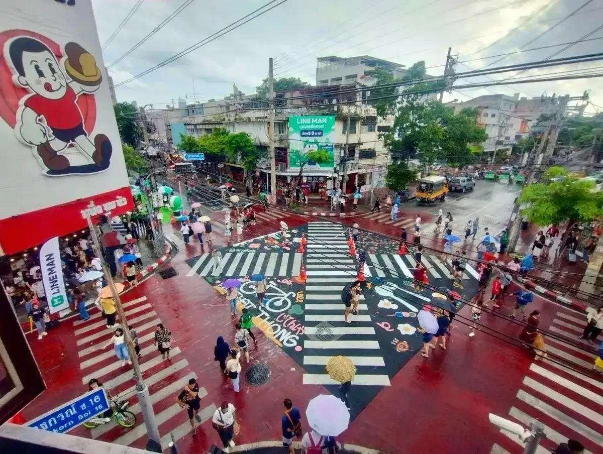 Banthat Thong district