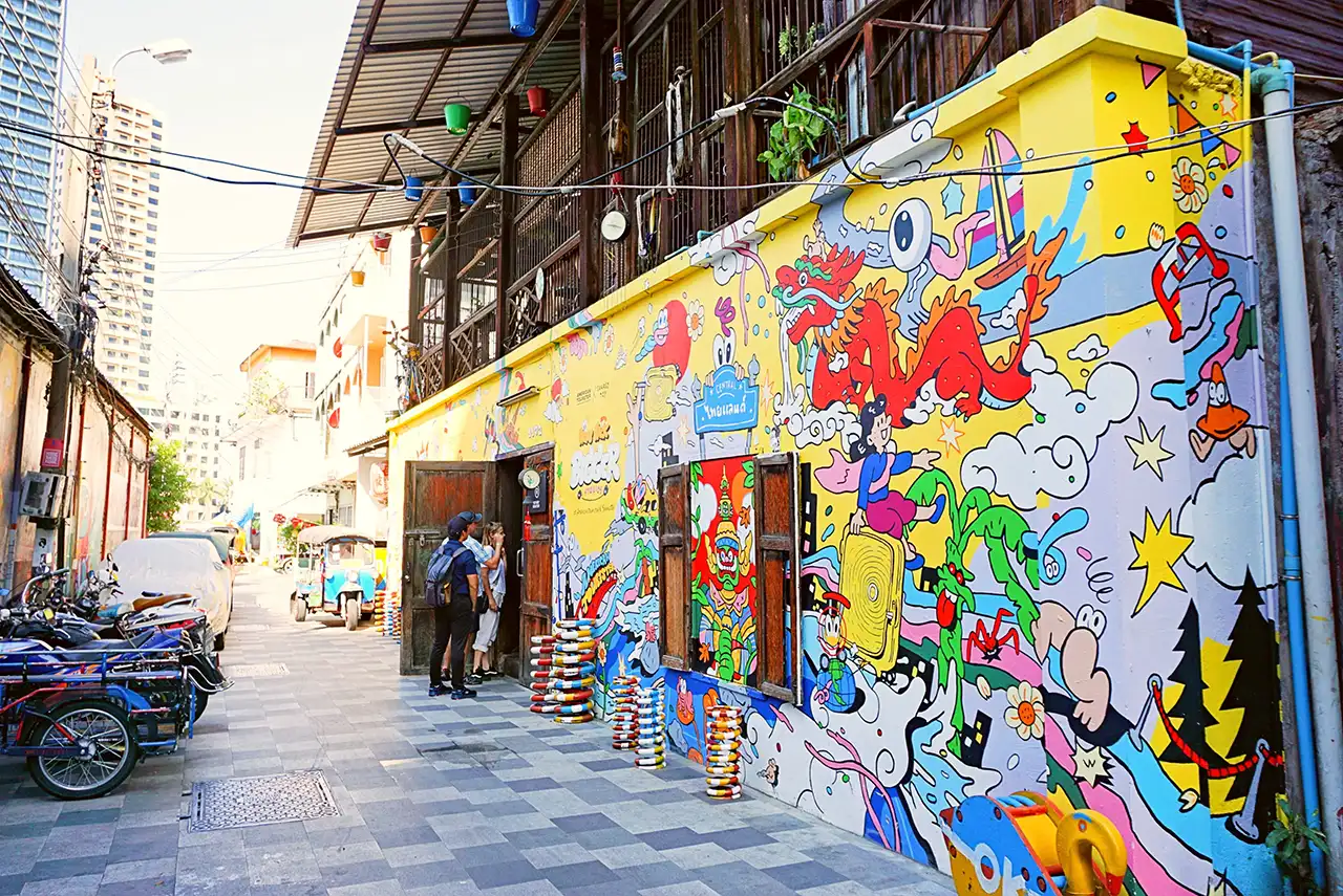 Song Wat Road (Creative District)