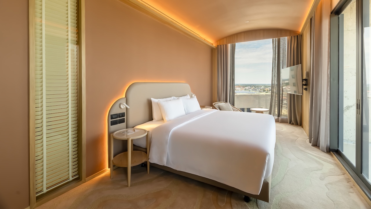 KAEN Corner Suite Family