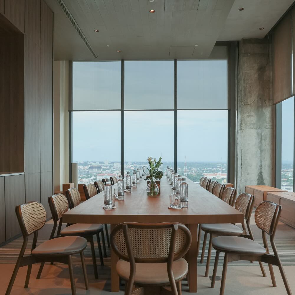 SKY ROOM